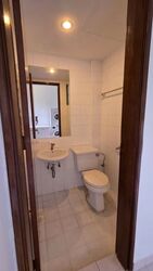 Gold Coast Condo (D5), Condominium #560549351
